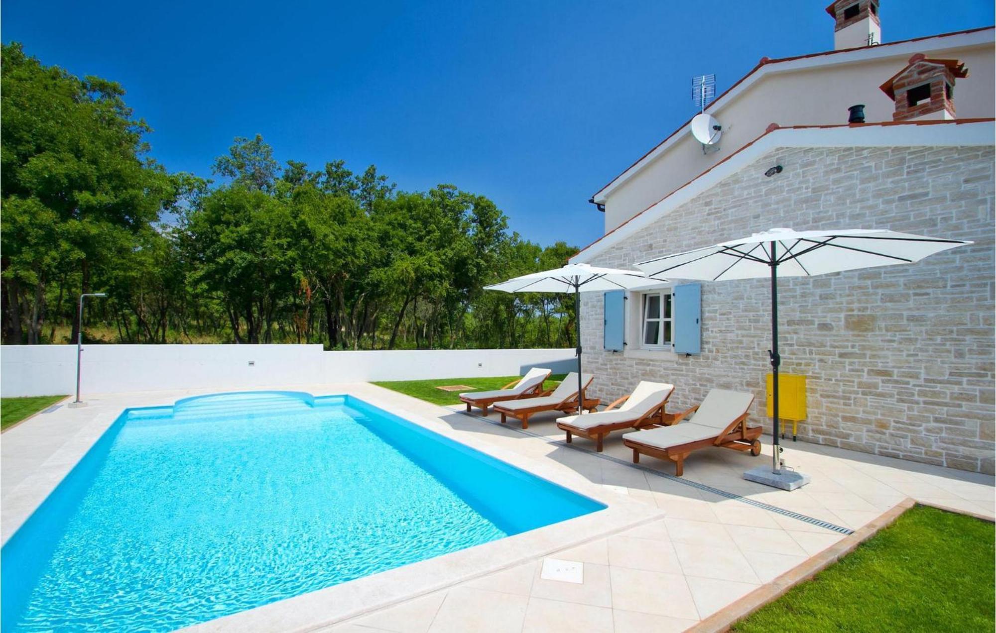 Holiday home Azura Pula