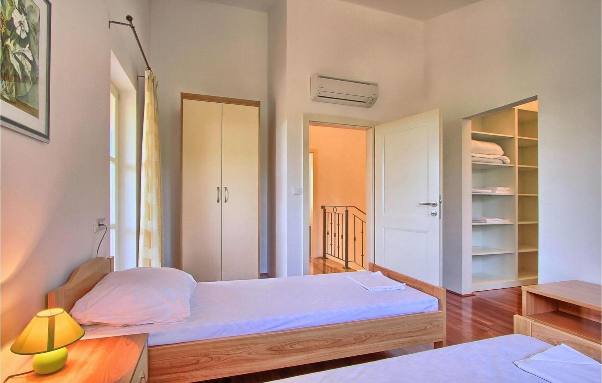 Azura Holiday home Pula